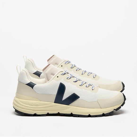 VEJA DEKKAN ALVEOMESH GRAVEL NAUTICO TENNIS SHOES. Size 6 - Picture 1 of 11